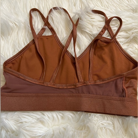 ‎Nike - Picture 2 of 3